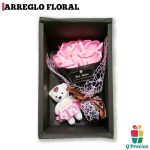 Arreglo Floral con Oso de Jabon